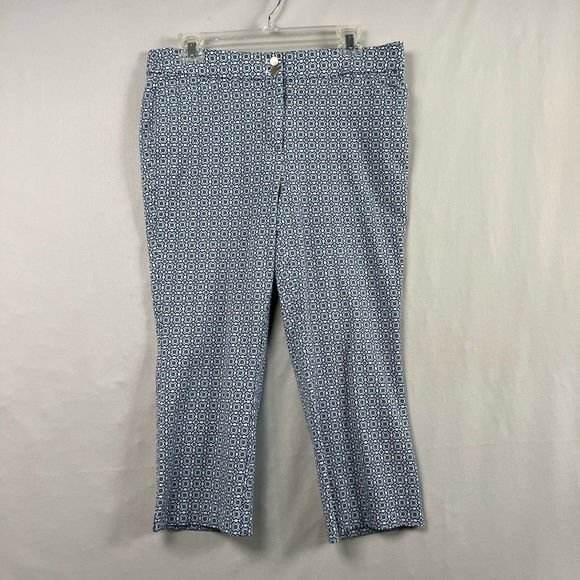 Chico's Pants - Chicos 1.5 Cropped Pants Womens 10 Capri Blue Geometric Print All Over Stretch